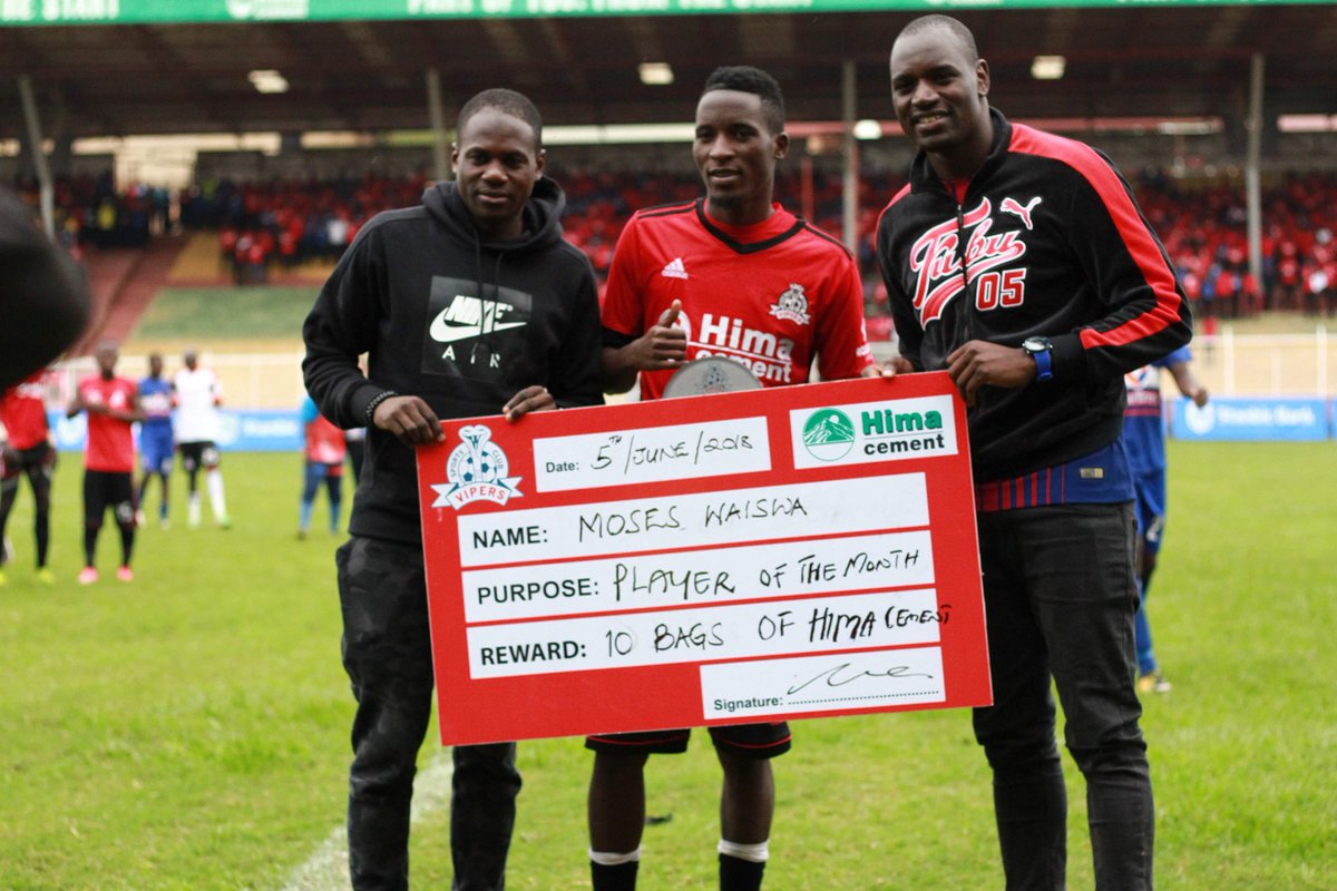 VipersSC's tweet photo. Congrats, Moses Waiswa, Vipers SC's Player of the Month for May!!! 

The award was presented to him by @UgandaCranes players @FaroukMiya &amp; @masindeonyango!!! https://t.co/K2S4TN4gRC