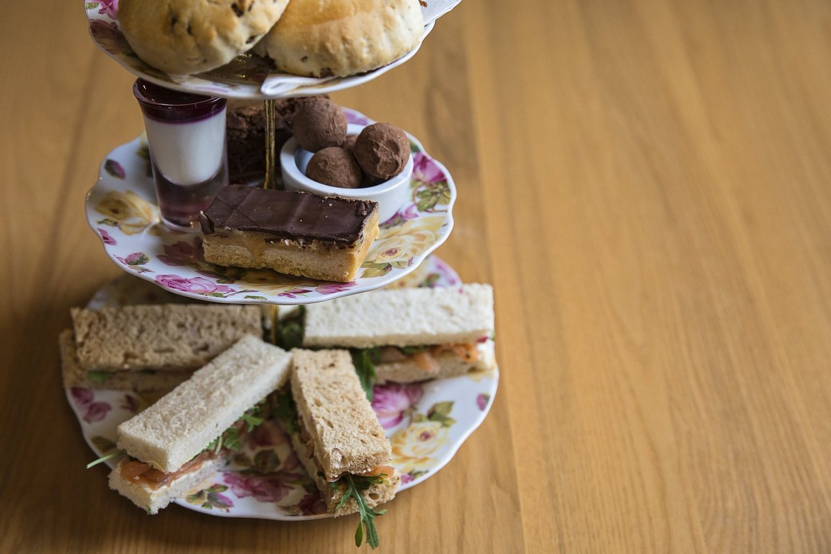 NelsonBurnhamMk's tweet photo. We don't just do full meals...we have Afternoon Tea, Light Bites and simply cake and coffee! https://t.co/1BUH7Pw9ul https://t.co/oylNeDPnzn