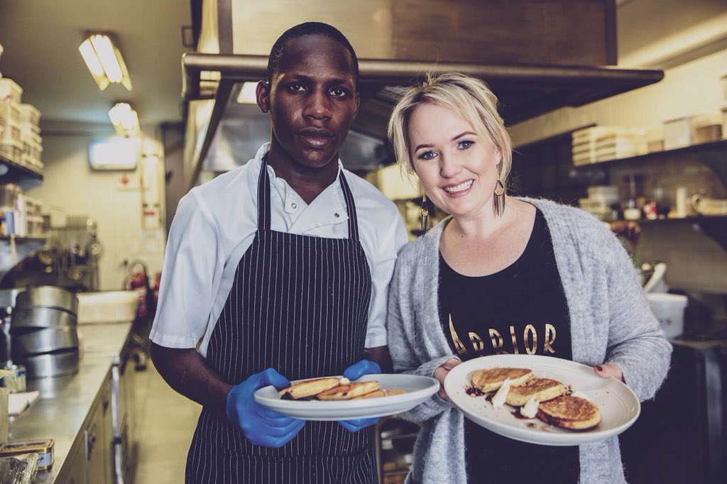 AdeleKoolen's tweet photo. When your silver sponsor allows you into the kitchen.
@pantry_kitchen @gemelli_restaurant .
๐ @CatriceSA .
#gemellicucinabar #pantrykitchen
#CATRICE
#trendz
#tammytaylormrssa18
#modernwoman https://t.co/y4lnRQnfeU
