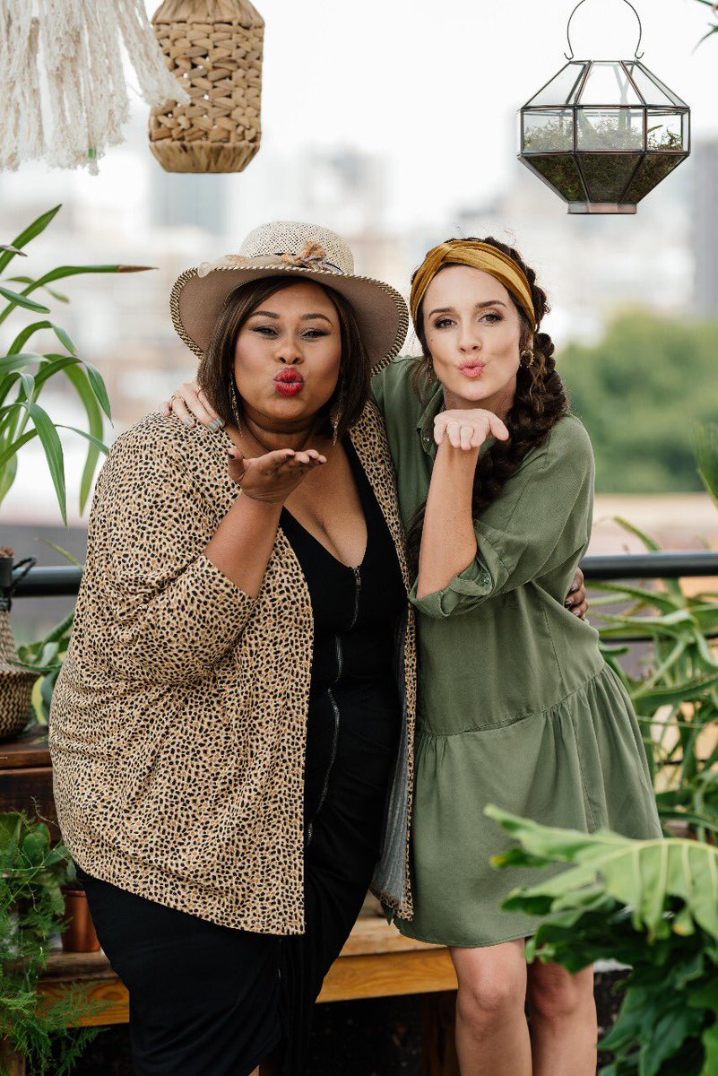 Episode 3 van #DIYForTheConcreteJungle saam met <a href="/Nobuhle1/">NobuhleMimiMahlasela</a> 🍀

Kyk wat is Mimi se #DIYwenk vir haar pragtige rooi lippe!💄

📸 Chanel O Photography
🎬 KeyArt Services
🍀 Buds&amp;Blooms
💄 Image By Suna 
Venue: Rooftop Salsa
Gozone Water
Placecol Skin Care