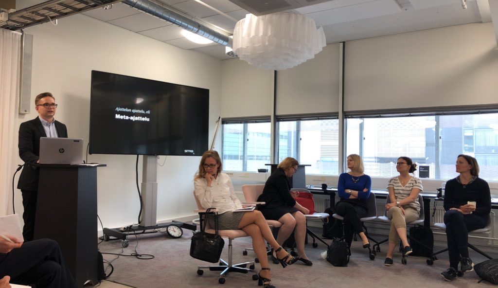 Ajattelua meta-tasolla, #kognitiivisetvinoumat ja muutama muukin #oikotie ja #copingstrategy mainittu. Huippuosaajia keskustelemassa <a href="/astaraami/">Asta Raami</a> <a href="/minnahuoti/">Minna Huotilainen</a> <a href="/MarkusKanerva/">Markus Kanerva</a> <a href="/KaisaHerne/">Kaisa Herne</a> <a href="/SanttuVV/">Santtu Lehtinen</a> <a href="/EevaHellstrom/">Eeva Hellström</a> @hikaheimo