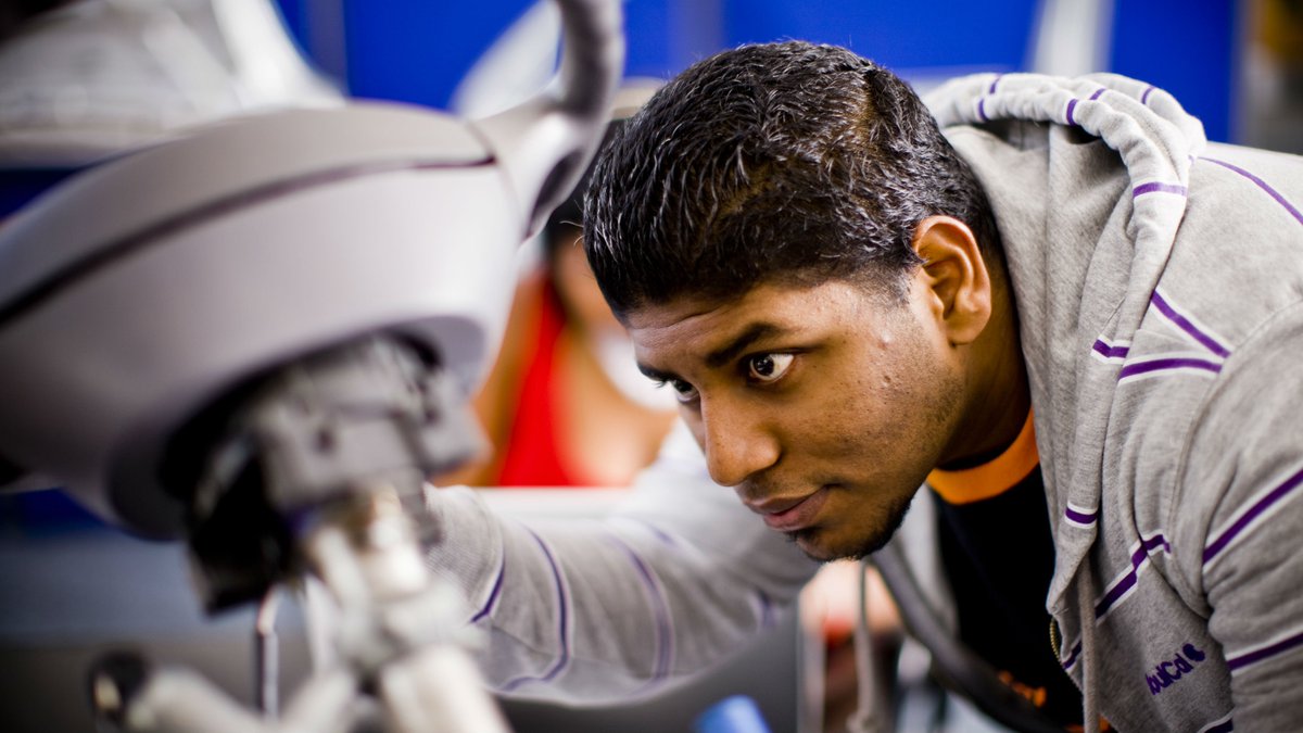 StudyUKBritish's tweet photo. If you're looking to further your career, a UK education can help you develop the critical thinking, creativity and confidence that employers look for. Find out more: https://t.co/Vz4KJdbIuc #uk #Education #studyuk #studyabroad https://t.co/ndsZwwtJvp