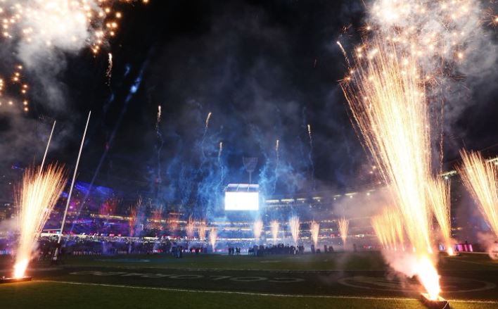 heraldsunsport's tweet image. Not a bad spot to hold #StateOfOrigin. Well played @MCG

LIVE BLOG: bit.ly/2JfUMzw