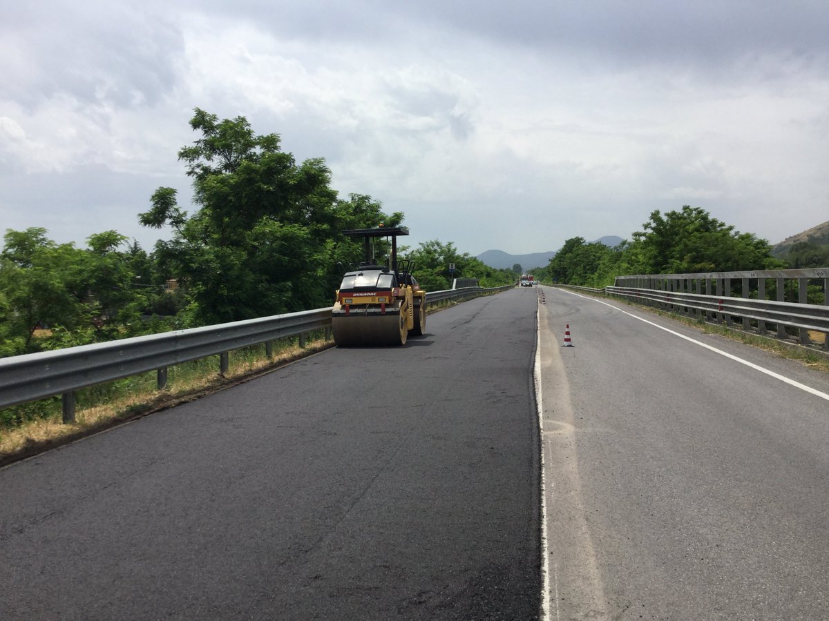 clientiANAS's tweet photo. #ANASinforma #campania iniziati i #lavori su #SS372 di manutenzione straordinaria sulla pavimentazione al km 4,900 nel territorio comunale di Pietravairano (CE) https://t.co/Ed8vtt7ZzQ