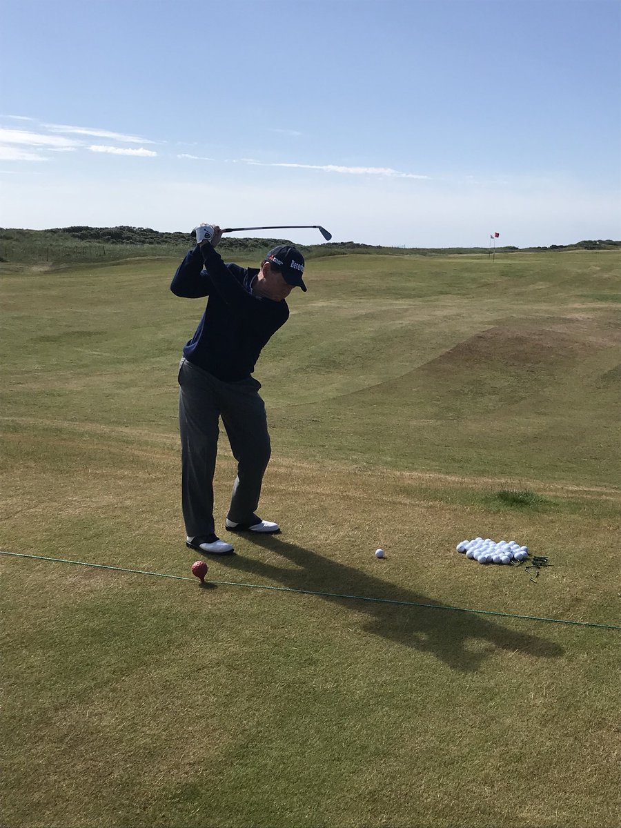 VEscapes's tweet photo. Masterclass with the master... #MoneyCantBuy #Legend https://t.co/3P7pZqErOF