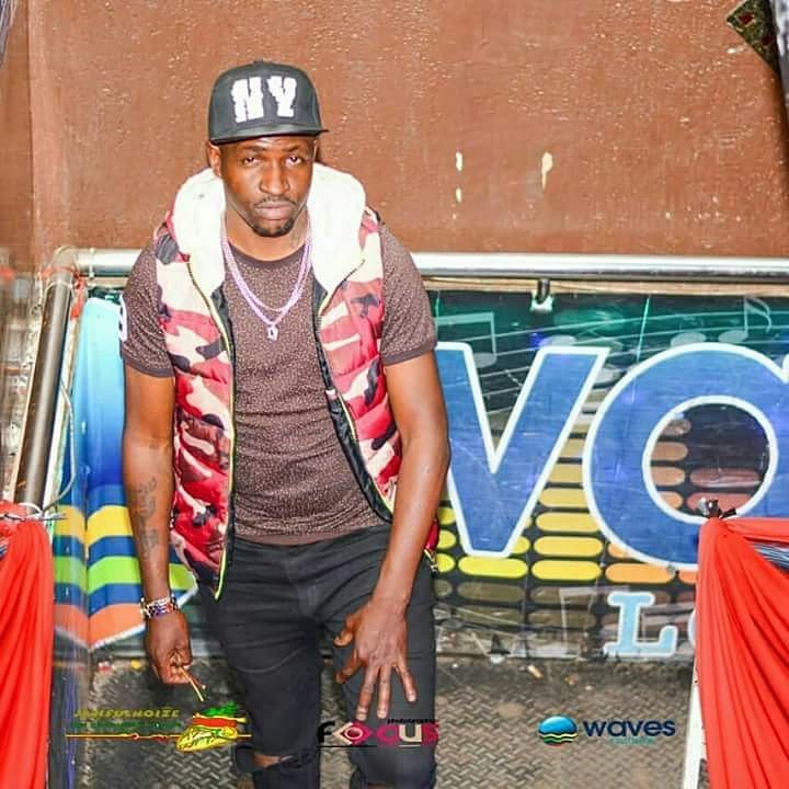 Skylokenya's tweet photo. I Am a strong man,coz I was raised by a strong woman..
#SkyloTingz #SkyloKing #SkyloMix
#GoldenFingerDjSkylo #SpeedMaster
#DeejaySkyloKenya #DjSkyloTopsha
#DjSkyloHimSelf #MamboSiRahisi
#HakiSkyloHunaNiMalizanga
#TopshaEntertaiment #Shidaaaaaah https://t.co/rJNQOvDAky