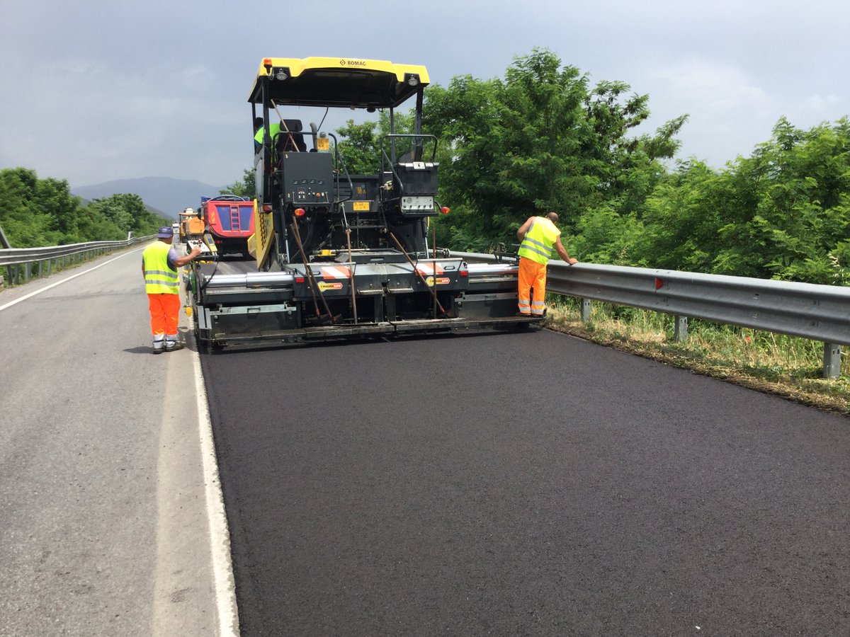 clientiANAS's tweet photo. #ANASinforma #campania iniziati i #lavori su #SS372 di manutenzione straordinaria sulla pavimentazione al km 4,900 nel territorio comunale di Pietravairano (CE) https://t.co/Ed8vtt7ZzQ