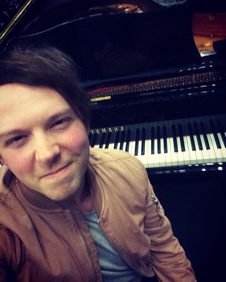 ramspocketradio's tweet image. Gig news! Launching my new single on the 21st June 2018. Accidental Theatre Book Bar in Belfast!