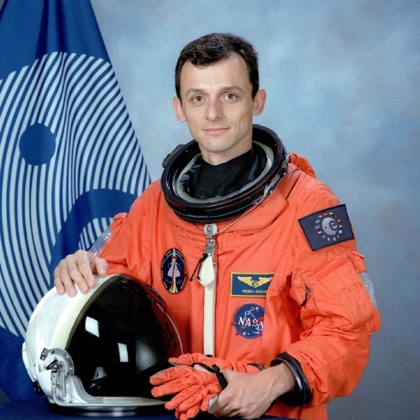 esecundarios's tweet photo. De Hernando a Duque. No se veía una elipsis así desde 2001. https://t.co/hCw2o2GNx1