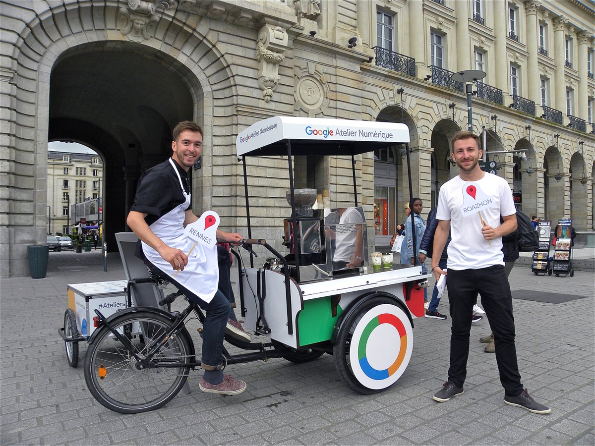 MagicGarden's tweet image. 📍 #AteliersGoogle #somethingiscooking 😏 #LaMagicTouch
Aujourd'hui et toute la semaine, un triporteur circule dans les rues de Rennes pour échanger sur l'Atelier Numérique autour d'un café avec les coachs Google. ☕💁‍♂️💻🖱️💁‍♀️￼￼￼💬