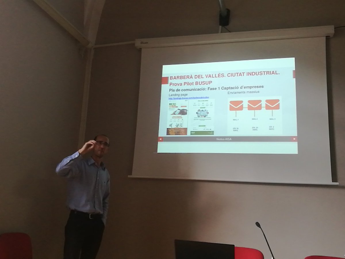 RosaParadell's tweet image. Torn ara de l&apos;Alejandro Mangas de @NodusBarbera de Barberà del Vallès q ens explica la seva experiència del pilot #SmartLAB d mobilitat sota demanda a poligons  fruit del repte &quot;transport alternatiu per anar a la feina&quot; del #SmartCATChallenge @tic #PromoEcoDdGi @diputaciogirona