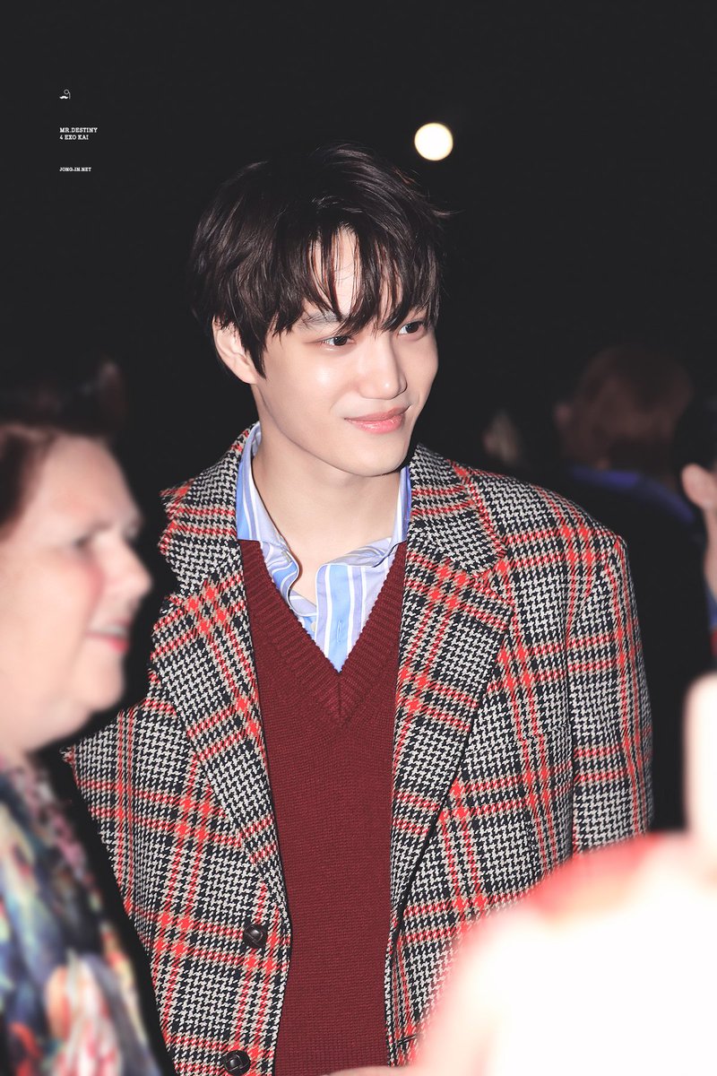 jonginnet's tweet photo. Un parfum agréable s'exhale de la rose🌹

https://t.co/Pi3rIAn93l
https://t.co/nf8aMIuFpN
https://t.co/N5Wh18A9HV
https://t.co/ZYfwsBZEM7

#GUCCI_KAI #GucciCruise19 #카이 #엑소카이 @weareoneEXO https://t.co/Ot7meuroYi