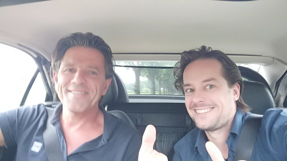 tbl1983's tweet photo. Training Zakelijk Vloggen nabij Venlo! Briljante trainers en een super leuke club mensen 😀 @villaforum #alfacollege #bvmbo #vlog https://t.co/VysLTUW2WF
