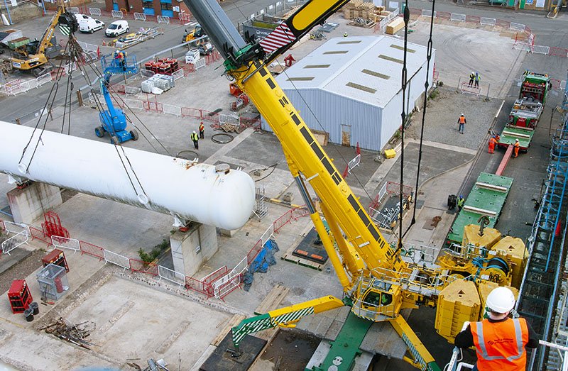 Beck_Pollitzer's tweet image. Great view of successful lift of two 70T storage vessels by @BeckPollitzerUK on to low loaders ready for transportation. 
If you need #Engineering support with your next project please get in touch beck-pollitzer.com #MachineMoving #MachineRelocation