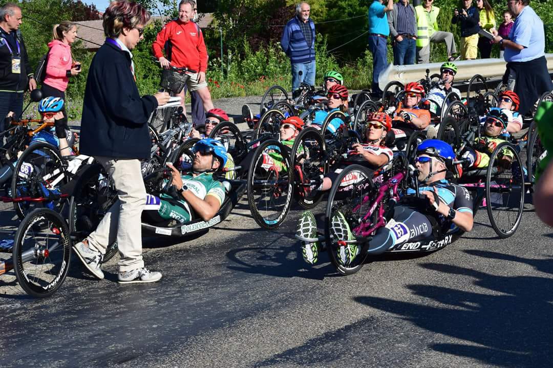 working_wheels's tweet photo. Un orgullo representar a Galicia en el Campeonato de España de ciclismo adaptado! Equipazo! Dedicado a nuestro compañero Miguel Ángel. Siempre estarás con nosotros! https://t.co/OyRk9yDufi