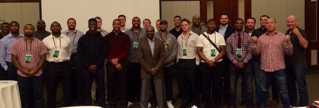 MMAFA's tweet photo. The #MMAFA has met with and obtained institutional and educational assistance from the @SEIU, @Teamsters, @NFLPA, @MLB_PLAYERS, @ILWU, @AFLCIO, @unitehere, @OCLF, @RichardTrumka, @DeSmithNFLPA and many others.
We do work. Join us!
#AliAct2MMA #Fight4Fighters #GroupLicensing https://t.co/1Hdy5lBmKq