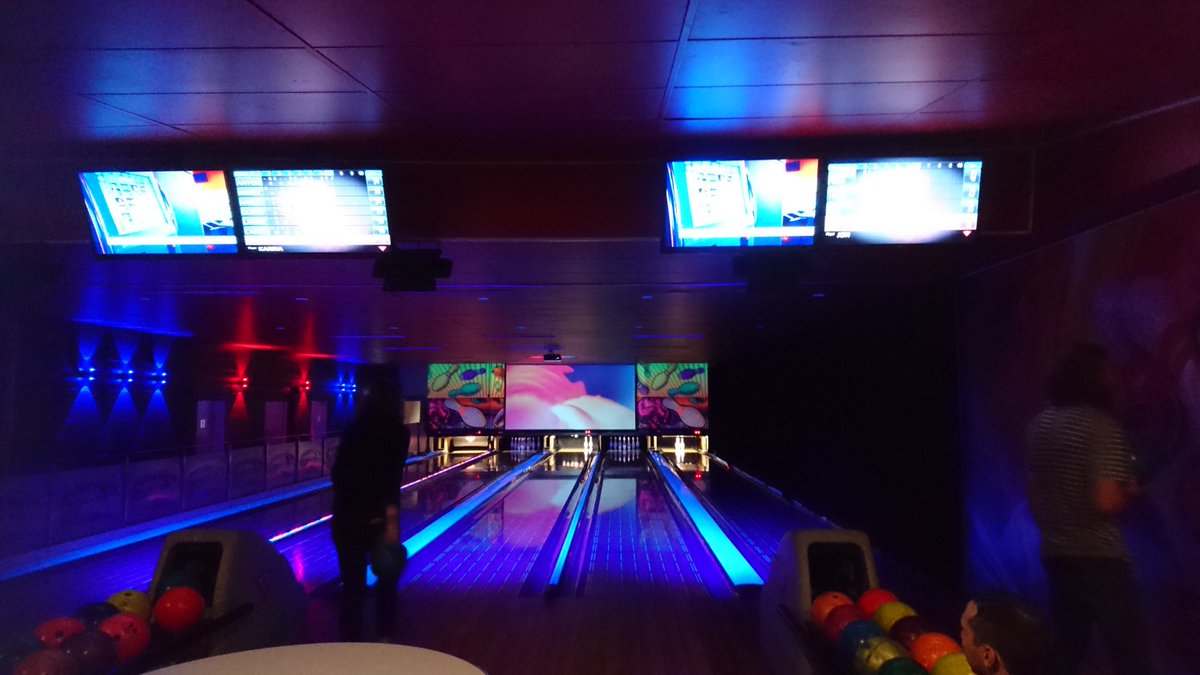 CaboAntonija's tweet photo. #Brainstorming about #science projects while bowling and having pizza+beer? Definitely yes! #Idea18 https://t.co/PCriuDjc2y