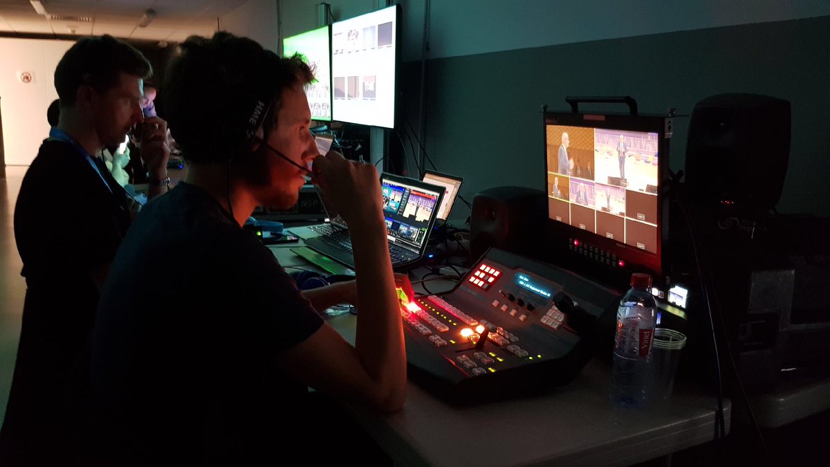 laurie_rouy's tweet image. Le #KOSCC18 de @SCC_info c'est aussi une équipe de tournage et une régie au top👌 avec @JeremyAngelier