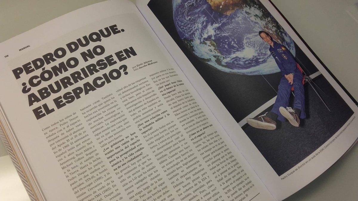 ArodSpainMedia's tweet photo. Tenemos un astronauta en #Moncloa #PedroDuque @astro_duque @manonthemoonmag te dice que si lo sueñas fuerte tus sueños se cumplen @JacoboMedrano https://t.co/Rg78mwiyUo