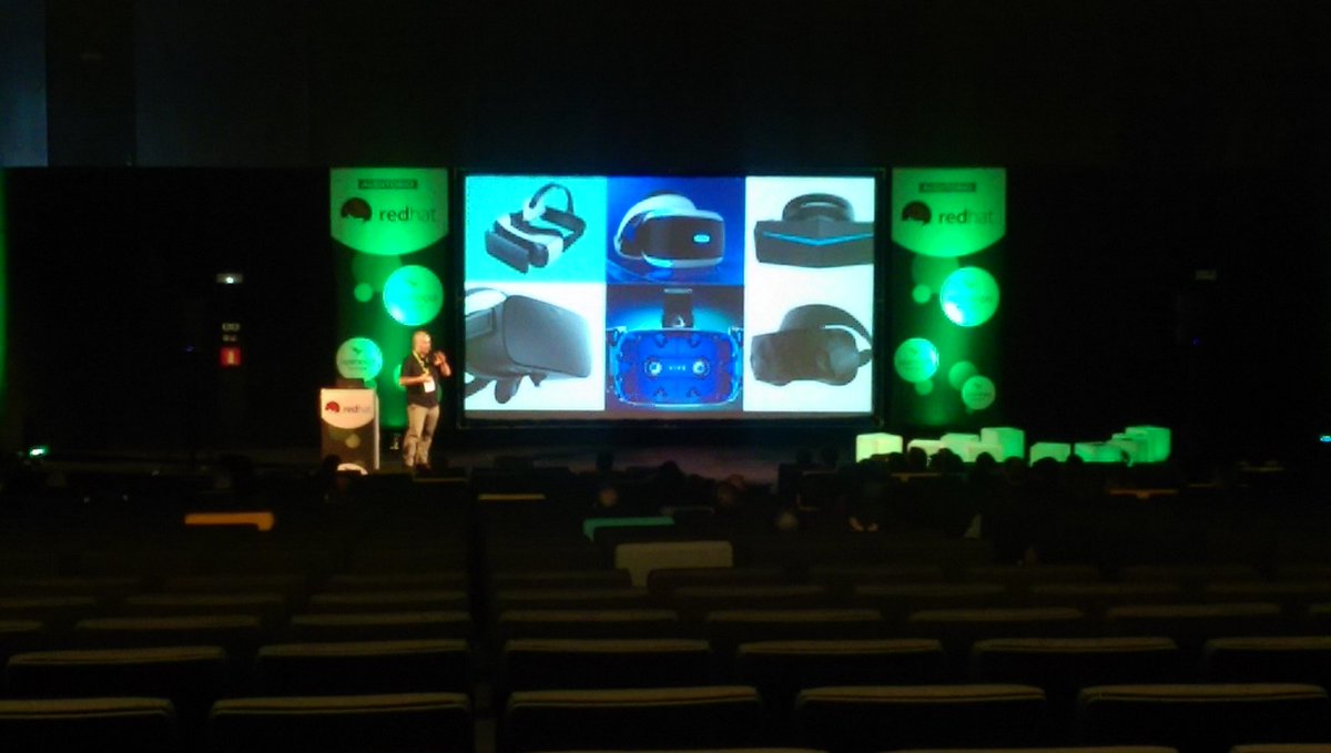 L_R_O90's tweet photo. #OpenExpo18 Realidad #virtual Mixta #RedHat https://t.co/GFGJbBapw8