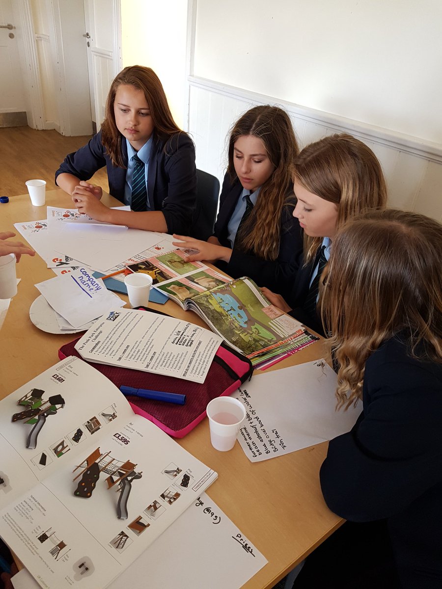 Students from <a href="/poole_high/">Poole High School</a>  working with <a href="/YEDorset/">Hannah Cook</a> <a href="/YE_Dorset/">YE Dorset</a> putting together plans for Poole Park Heritage Fund. #rosegarden #playparks #phspassion