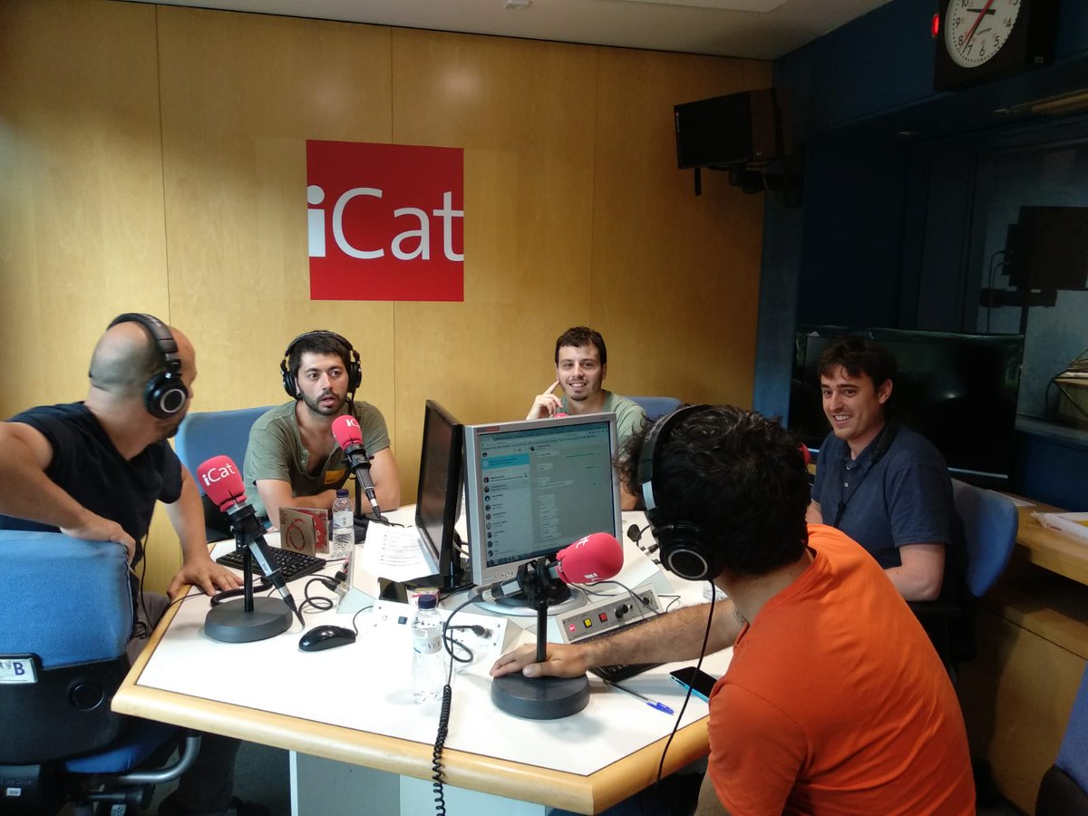 Avui hem estat a @iCatfm al programa <a href="/elsexperts/">Els experts</a> presentant el nostre nou disc!
#icat #elsexperts #labotifarra #moltdeporcipocasalsitxa #germanegre
