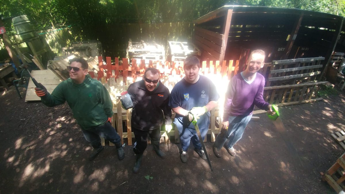 Earthworks_ tweet picture
