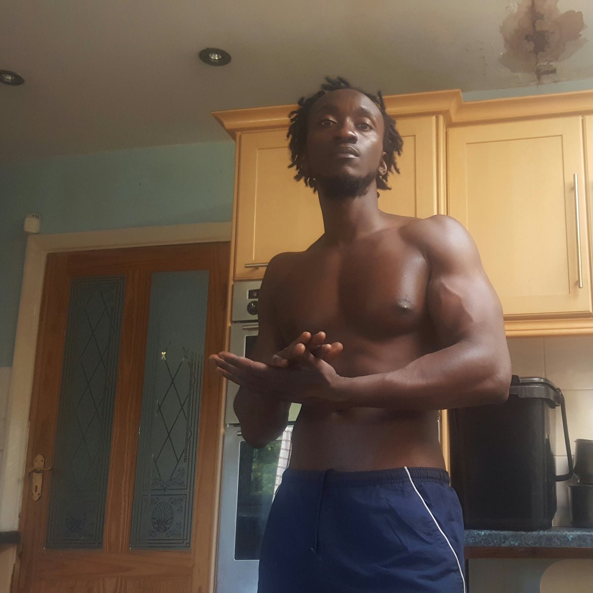 KromatikAvenue's tweet photo. Found these pics of when I started lol. My hair is getting there... 2 yrs come July/August.... #locs #locsnation #dread #dreadnation #locstylesformen #locdreams #locdread #loclife #locjourney #dreadhead #dreadlocks #dreaddreams #dreadstyles #dreadstagram #dreadshare #locstagram https://t.co/e5VKbgIdLd