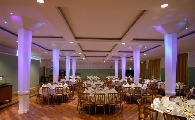 Venues_org_uk's tweet photo. .@HarperAdamsUni is the place to hold any event. From conferences and corporate parties to training and team building, to weddings and other celebrations. https://t.co/6eM488pwj5 #harperadamsuniversity #eventspaces #shropshirevenues #conferencesandevents https://t.co/kAnfJlsEHF