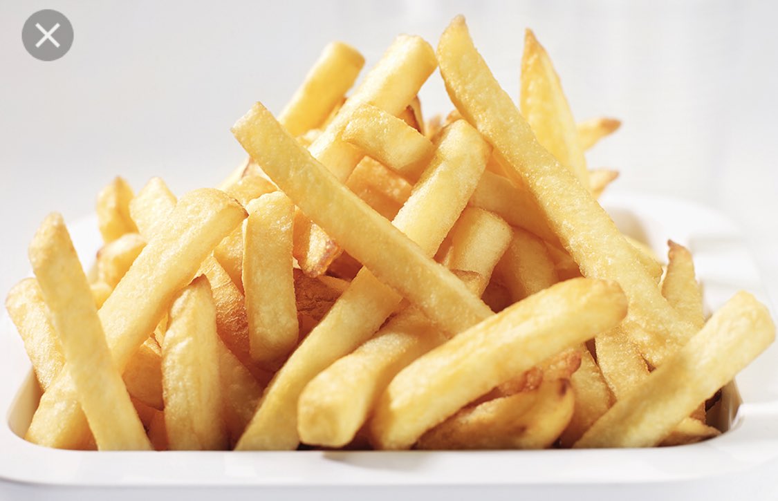 RevoOfficiel's tweet photo. Faut qu’on règle ça une bonne fois pour toute ! 

RT Pour les frites 🍟 
LIKE Pour les pâtes 🍝 https://t.co/W5KGIxF1OE