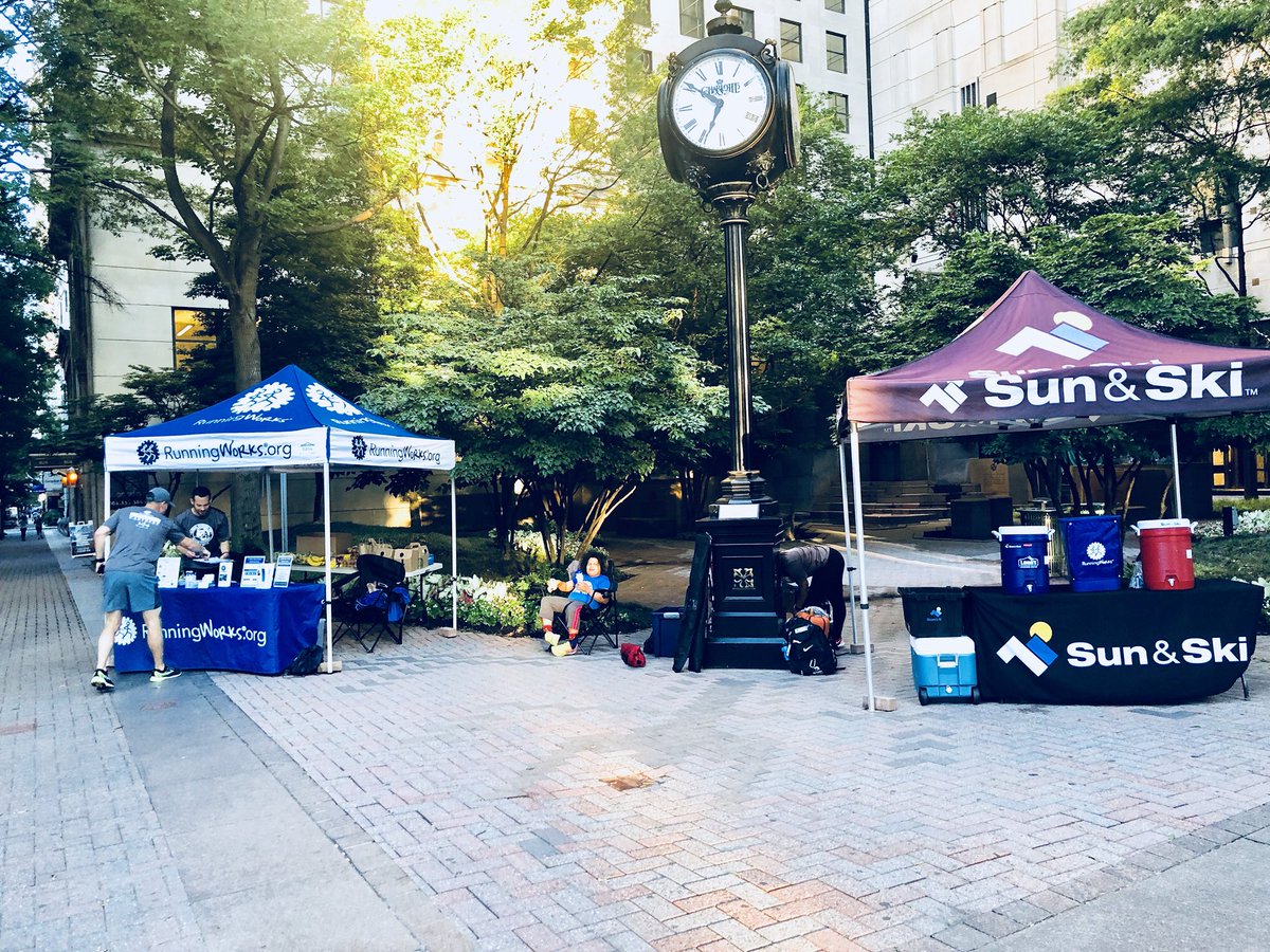running_works's tweet photo. Beautiful morning in downtown Charlotte for #GlobalRunningDay with the #RWTeam. Stop by to say hello and walk or run a few miles to raise awareness for homelessness + poverty in the Carolinas. We’ll be out here until 6pm.
#RunningWorks https://t.co/4z37agXCAZ