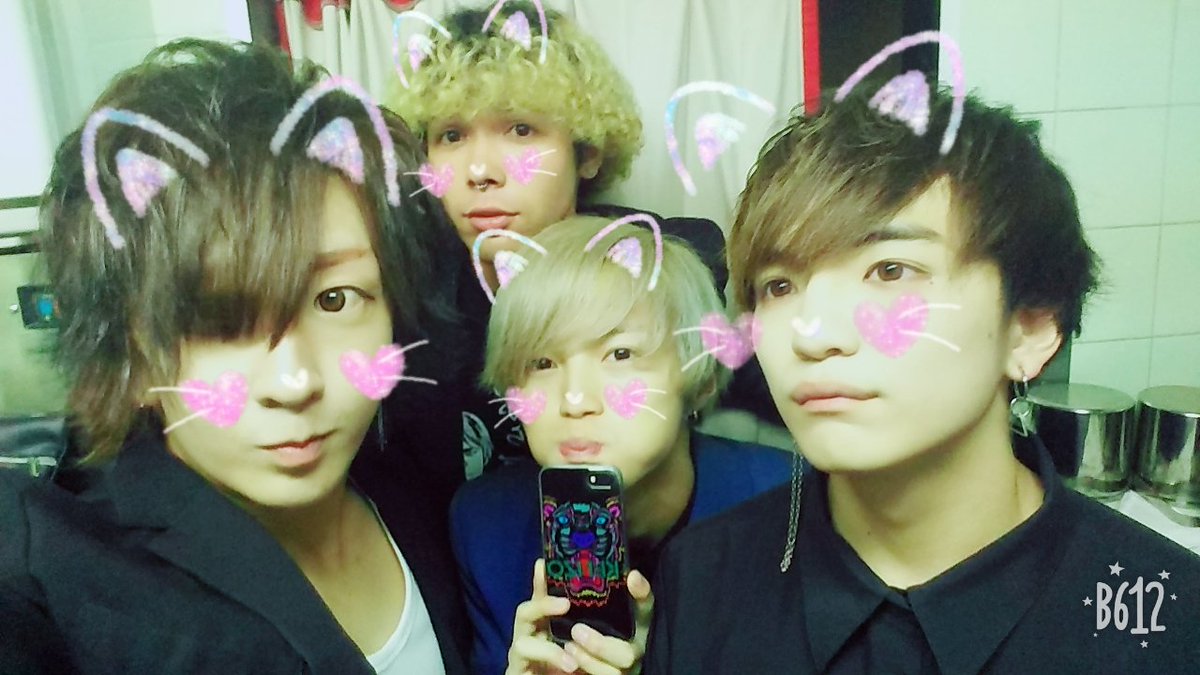 DAIYA071411's tweet photo. ユニバース！🐈ネコ団参上🐈
今日は新しい【プードル】が仲間になりました✨
一緒に頑張ろう👊
今日の出演はレイさん、プードル、
とわでした📷
#歌舞伎
#ホスト
#ユニバース
#ルナカン
#ネコ
#イケメン
#1mmでもいいなって思ったらRT https://t.co/WiaYqKvUZK