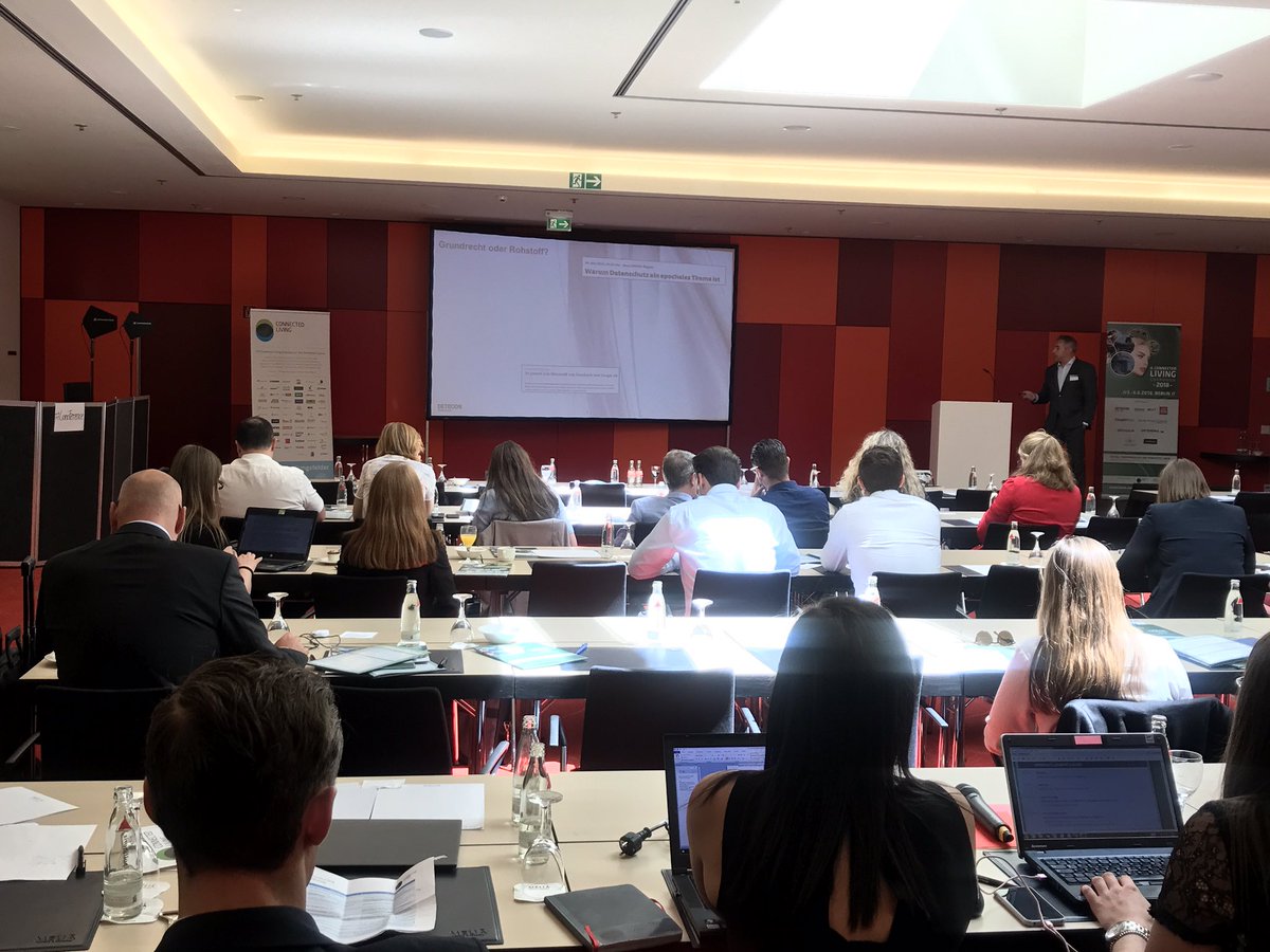 YourHomeKnowsIT's tweet photo. Mark Großer von der @detecon spricht in seiner Keynote zum Thema "Datenzentrisch? Aber sicher!"
#Risk & #Trust: Informationssicherheit und #Datenschutz als Teil der #Wertschöpfung
#Digitalisierung #Datenschutz #ConnFerence #IoT https://t.co/vhjEbRXO2w