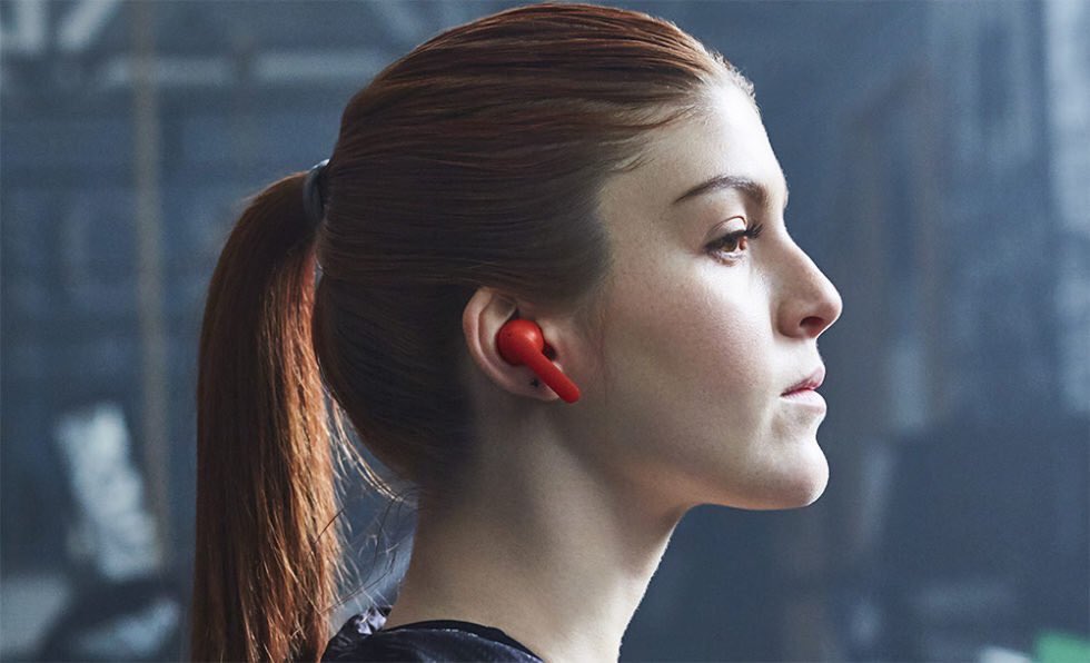 FashNerd's tweet photo. FashNerd | @Mobvoi_Official, Defining the Future of Human-machine Interaction With Voice-based AI https://t.co/Rv8Zh1d33F #AI #MachineHearing #Wearables #Hearables #FashionTech https://t.co/fRn5AMNsiP
