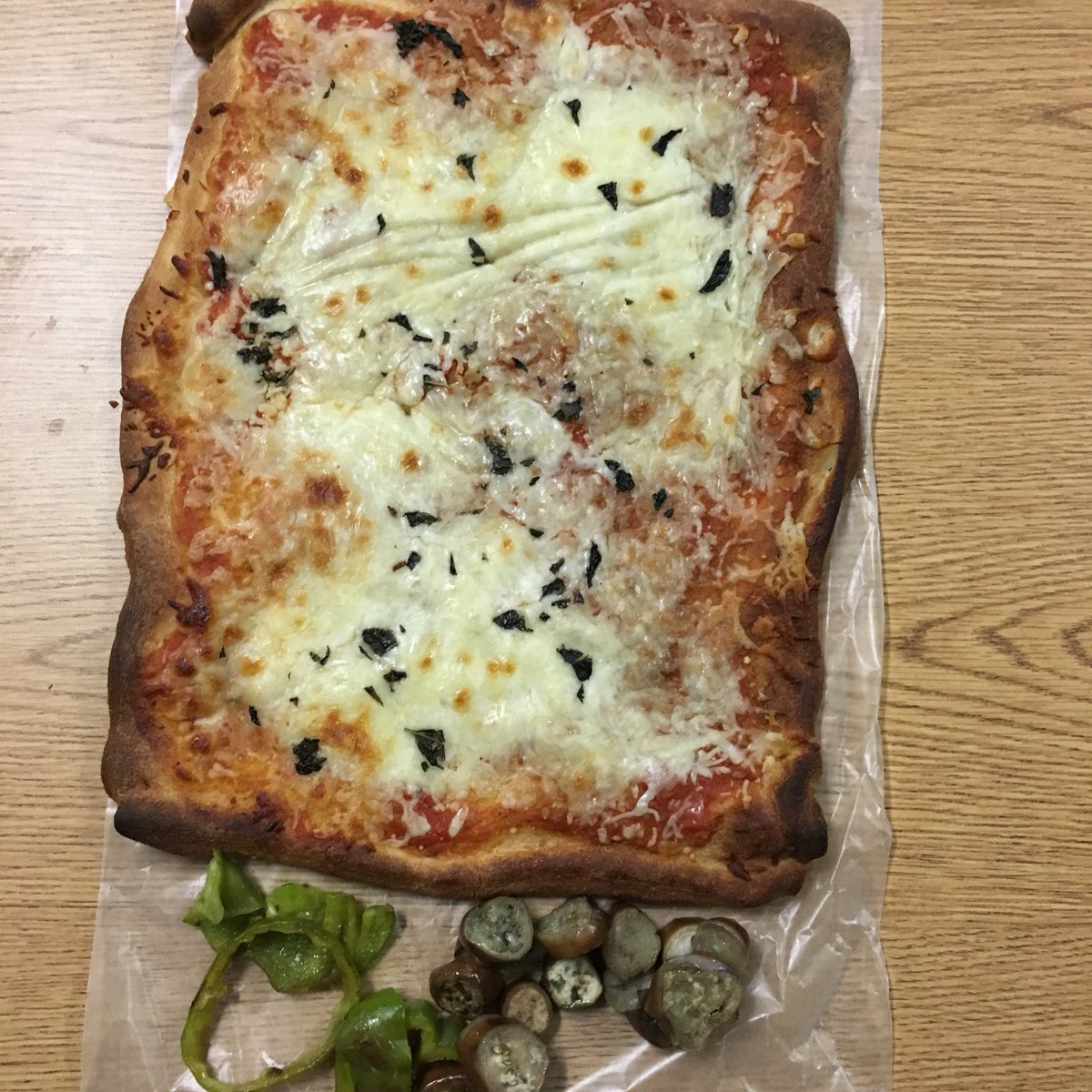 Mrs_Linendoll's tweet photo. Delicious pizza we got to eat made with veggies from our Husky garden! @PHEHuskies #Get2PHE https://t.co/dg3N0IUuJK