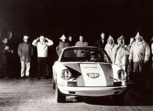 amalgamofficial's tweet photo. We are super excited about our 2 #historic 1:18 scale #Porsches arriving soon.
A 1967 Porsche #911R that took the @BP_plc #World Record at #Monza & the 1973 #911RSR that took the first of H Haywood's 5 Daytona 24 wins. #911 #Porsche911 #motorsport #AmalgamIcons #FineModelCars https://t.co/PXPu5WPzxO