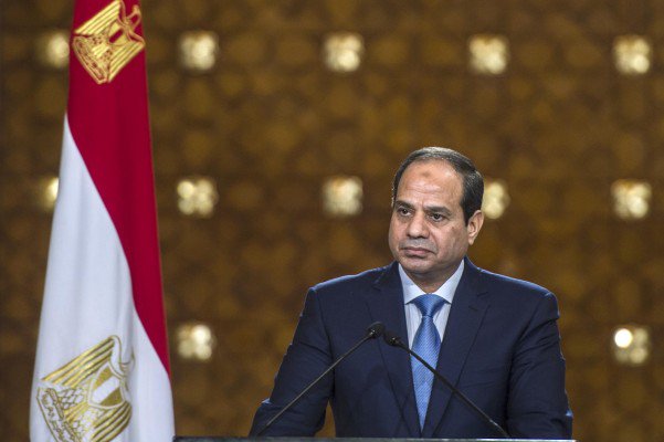 misirbulteni's tweet photo. Mısır'da Sisi Yemin Ederek Göreve Başladı - https://t.co/fS8ov7PIxC https://t.co/AuAOkW8vFG