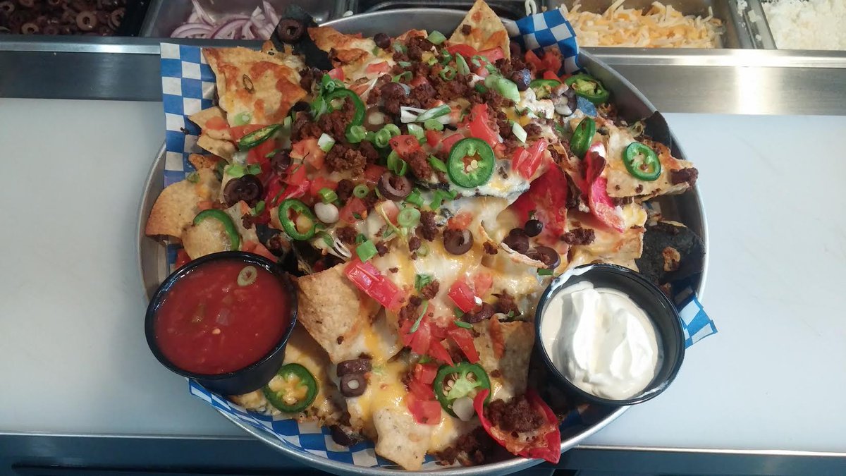 boathouse_cafe's tweet photo. This picture speaks for itself! DINE IN OR TAKE OUT these delicious nachos today!

Live Music Tonight from 6:00pm-9:00pm https://t.co/U17fbO2tkK