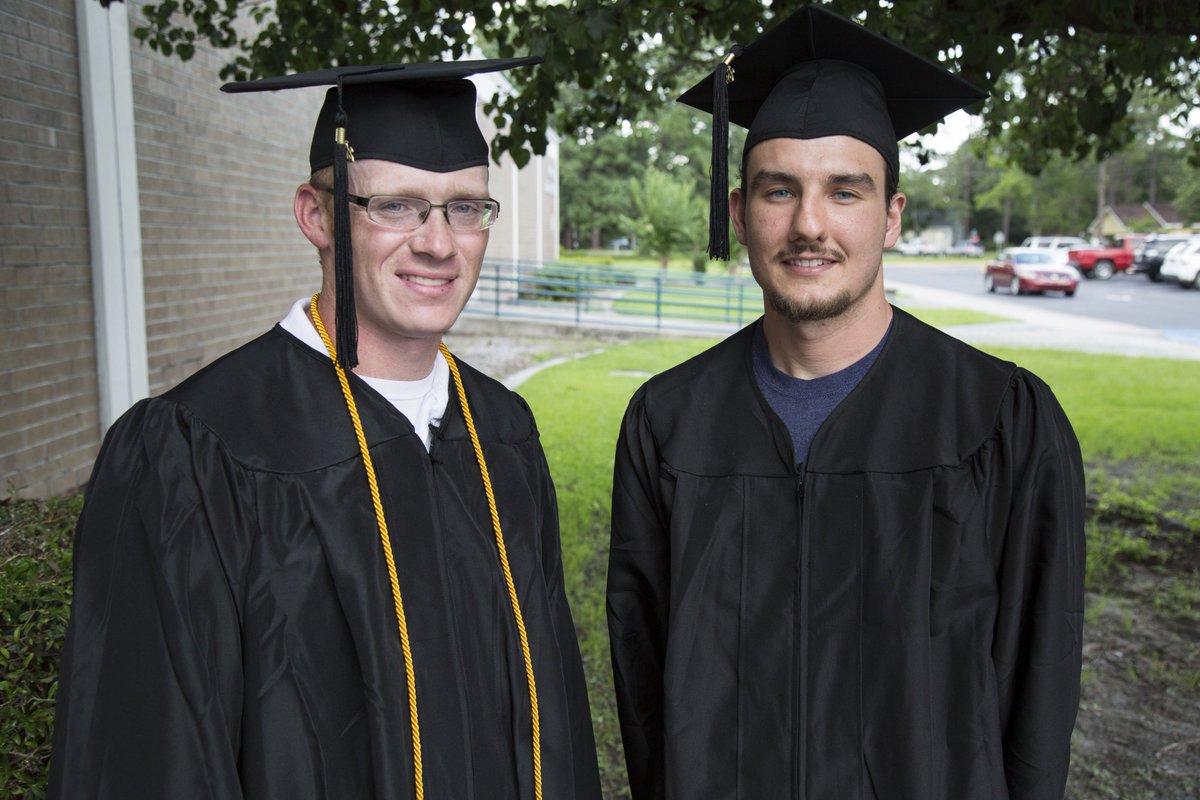 coastalpinestc's tweet photo. Congrats to all of our students who graduated last week!👨🎓👩🎓You guys are amazing and deserve it! We love you all! ❤️ #cptc #Lrn2Live #happygraduates #congrats https://t.co/7TiI4kcI6D