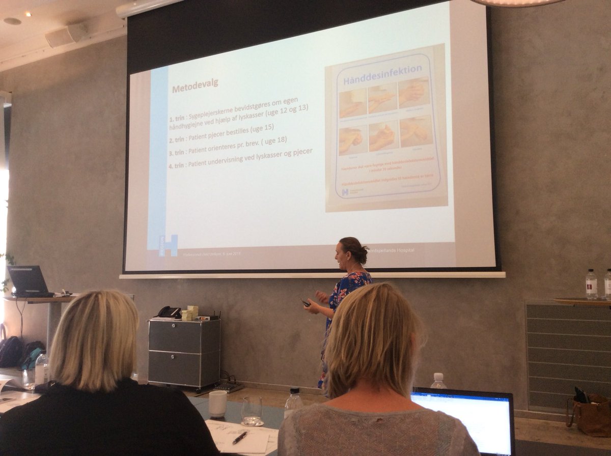 HospInfektioner's tweet photo. Professionel i adfærd i fuld uniform @RegionH taler om indsatser til infektionsforebyggelse
@nythospital kan! Håndhygiejne i øjenhøjde med ledelsesopbakning og lokale ildsjæle #HandHygiene https://t.co/sdwsxjxc5X