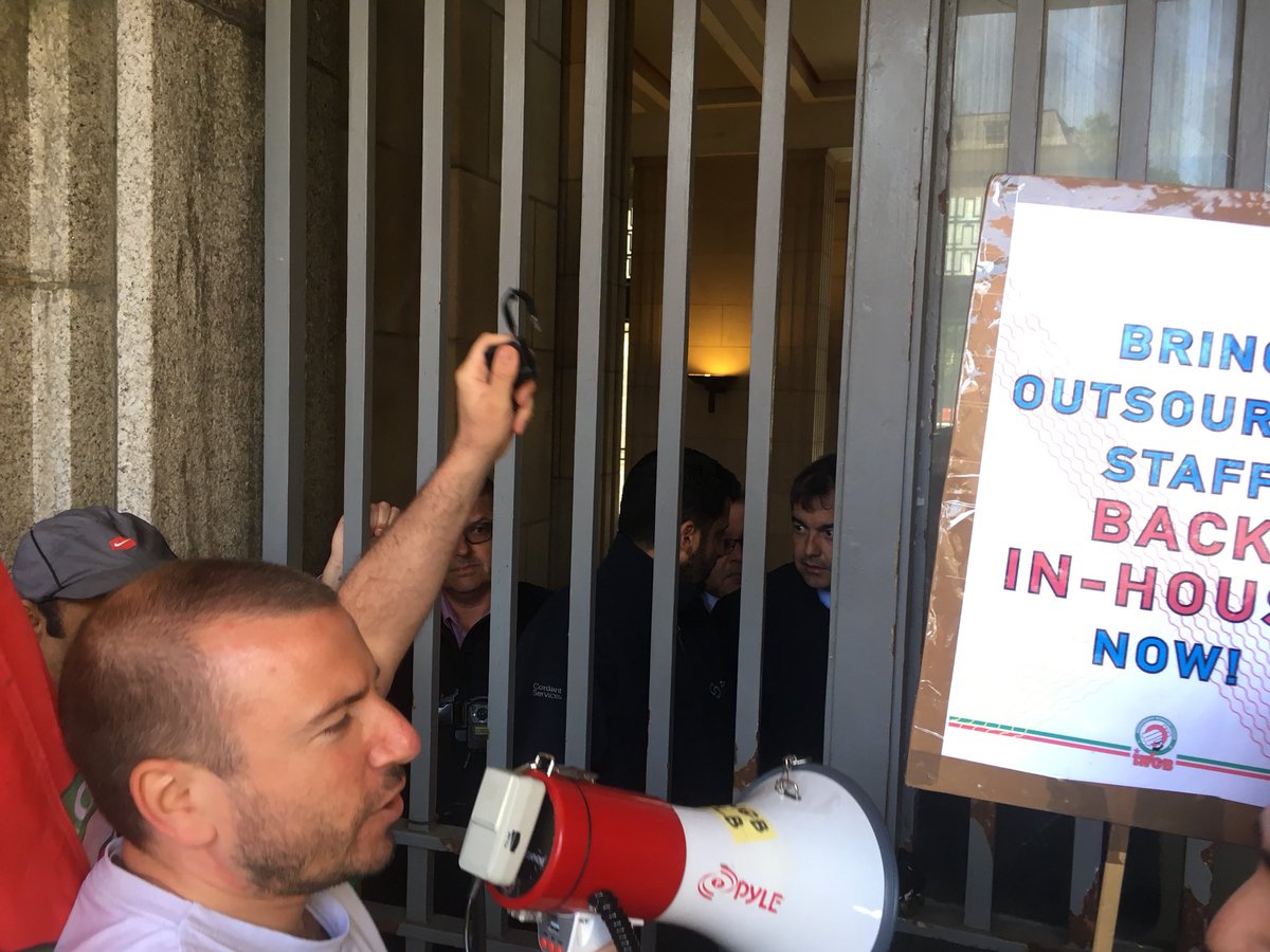 boycottUoL's tweet photo. We’ve made it to the gates!! Come and join us!! These security won’t show us licenses - maybe they’ll show you? #UoLBackInHouse https://t.co/NGbuuIPTce