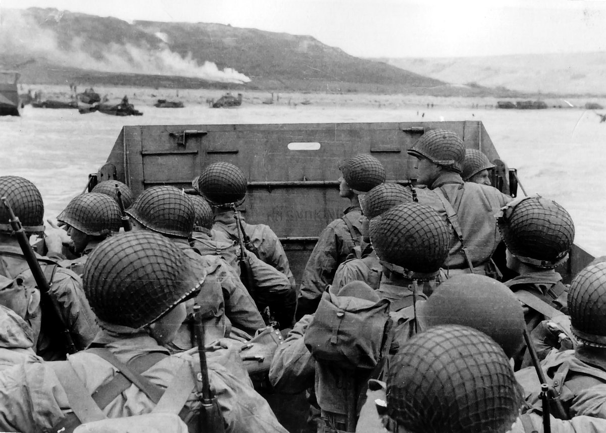MiamiPD's tweet photo. On the 74th anniversary of #DDay we remember our heroes. 💙 Their bravery, courage and sacrifice will never be forgotten. https://t.co/6e3IjswDqr