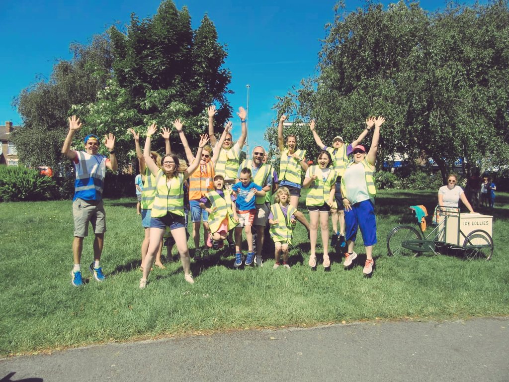 eastneyjuniors's tweet photo. What a fantastic bunch. Just a selection of awesome people who make junior parkrun possible. This tweet is for them in celebration of Volunteer Week. https://t.co/K8MeyZGB2y