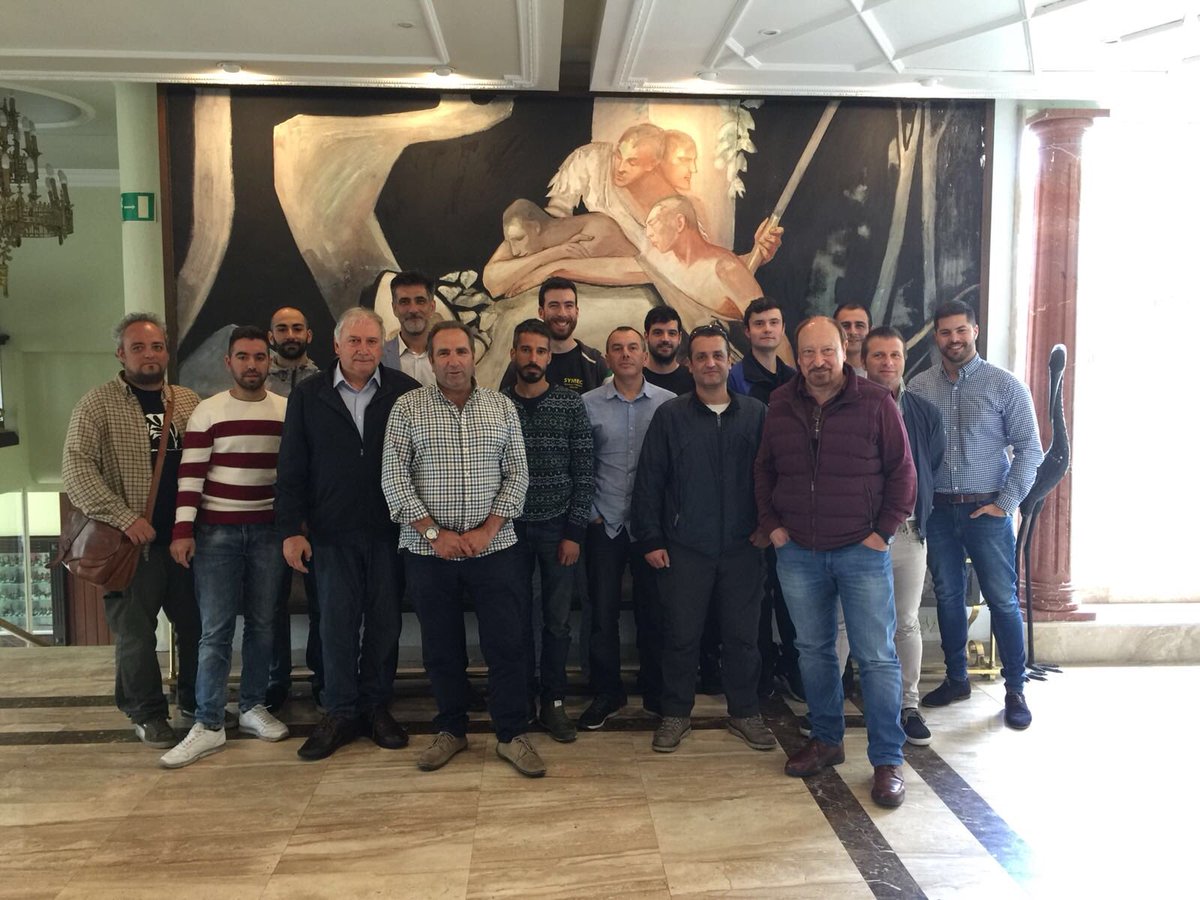 CalderasSat's tweet photo. Curso en Bilbao de la marca @FonditalSpa . Un placer! #satoficial #calderas https://t.co/AdG0SMapLn