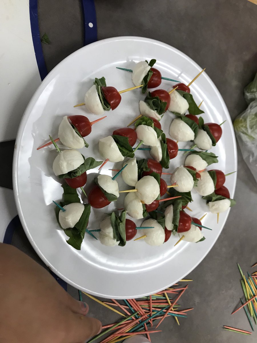 TVACookingClub's tweet photo. This past Monday our junior chefs made various healthy appetizers. They look professional! https://t.co/oMitFrHJHy