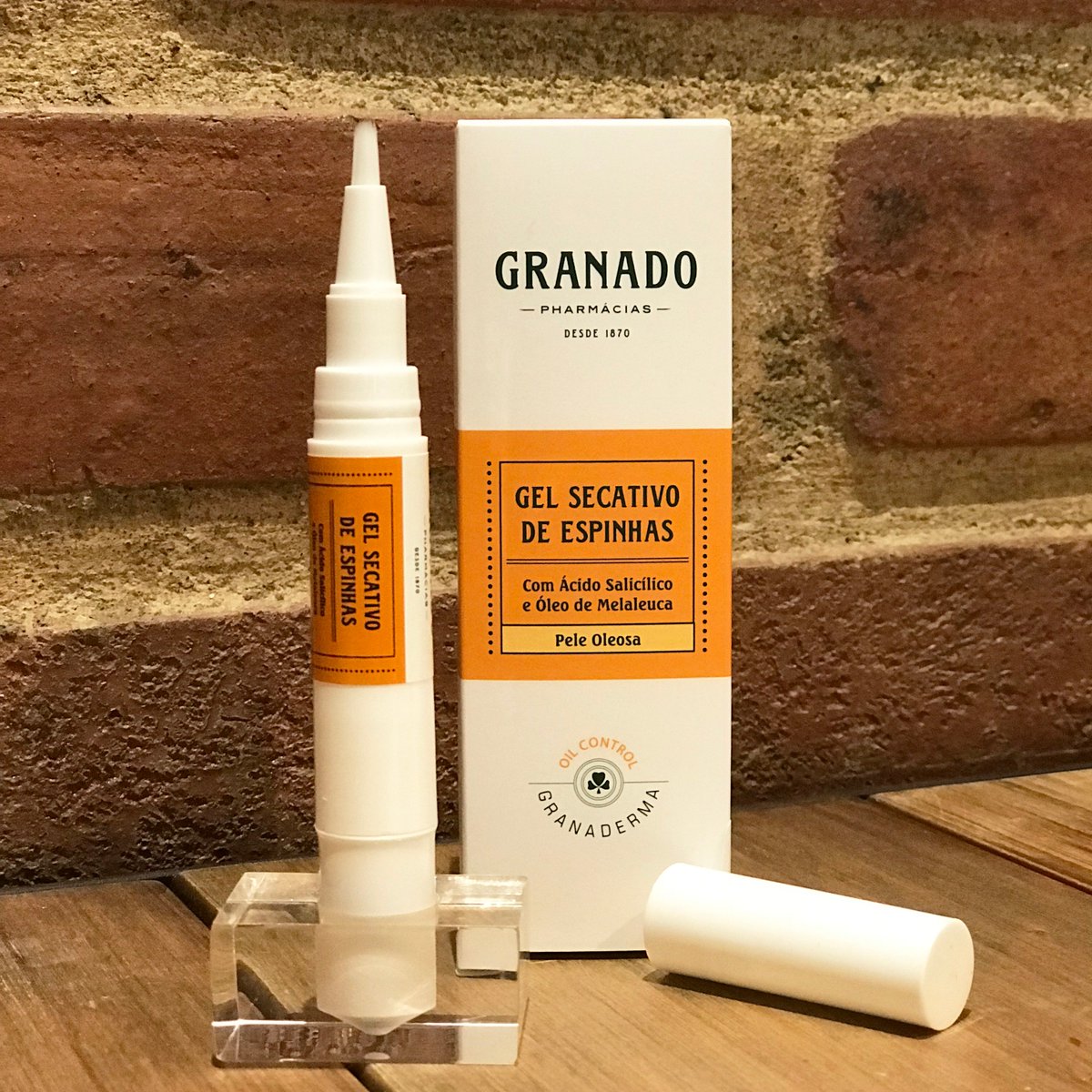 Novidade na linha Granaderma Oil-Control: o Gel Secativo de Espinhas! Formulado com extrato vegetal de Fisális e óleo de Malaleuca, promove ação secativa e auxilia a recuperação da pele e a suavização das marcas e lesões acnéicas. Experimente #granadermaoilcontrol 😉 https://t.co/qTAJAl3D3L