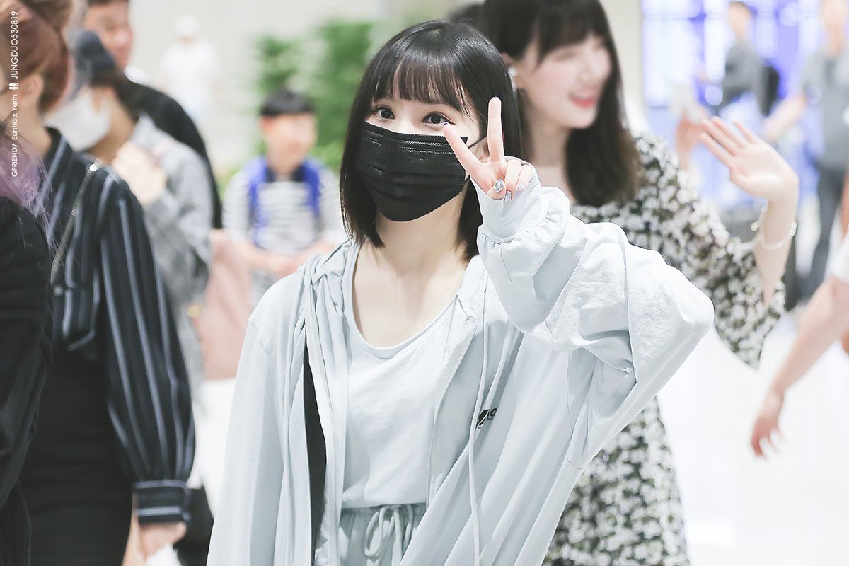 jungduo530819's tweet photo. 180601 인천입국
#은하 #EUNHA #여자친구 #GFRIEND @GFRDofficial https://t.co/FlPwbPjvaF