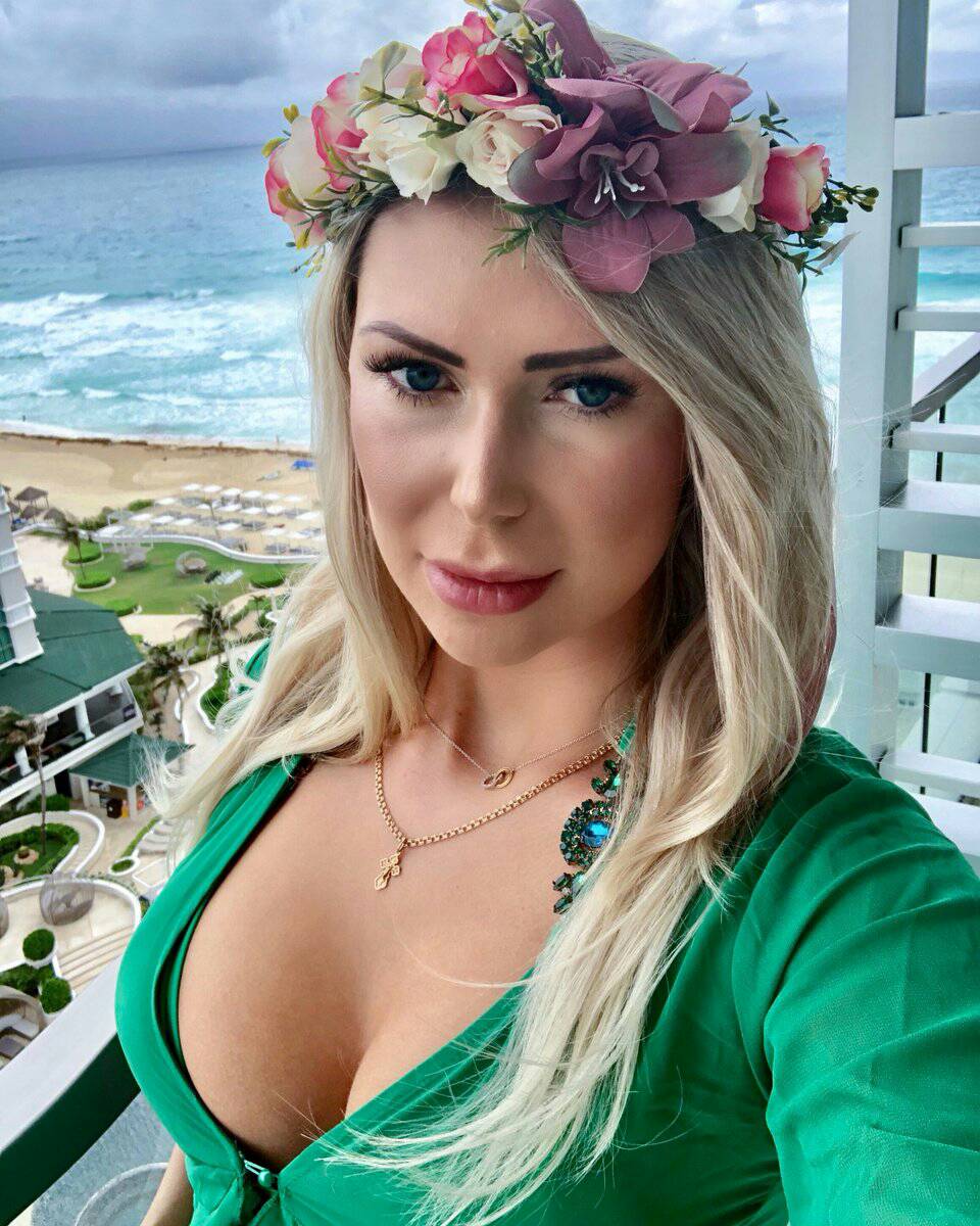 VisitMagazine's tweet photo. Retweet please  #NotBasicBlonde

#Pinterest please follow Olga
 100% #FollowBack
https://t.co/KVpJ0QhctZ https://t.co/7O0a9YiqVJ