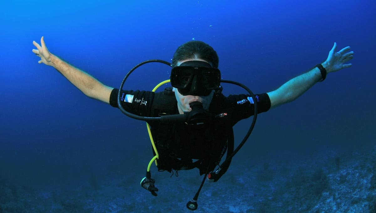 Alexis started diving in his early twenties and discovered it was ‘love at first breath.’ After stints as a dive instructor, he launched <a href="/divebutler/">Dive Butler</a> to cater to the growing trend for private instructors on superyachts. Discover his most memorable dives - buff.ly/2sF7JIg