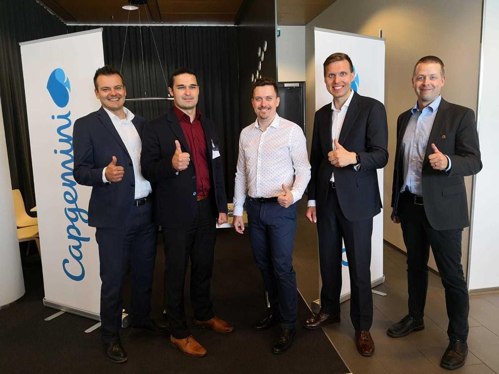 Jaakko_Lehtinen's tweet photo. Thank you everyone who attended our Intelligent Automation as a Service launch event today in Espoo! Start doing now, not later! #FireYourRobots https://t.co/vUc0XhURK0